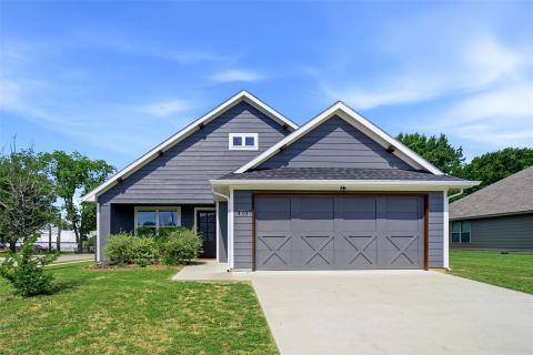 103 Clover Circle, Weatherford