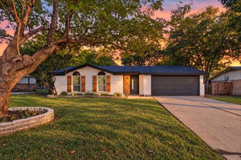1003 E Dallas Street, Mansfield
