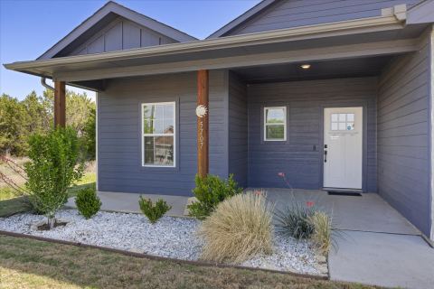 5707 Stonegate Circle, Granbury, TX 76048 — photo 2