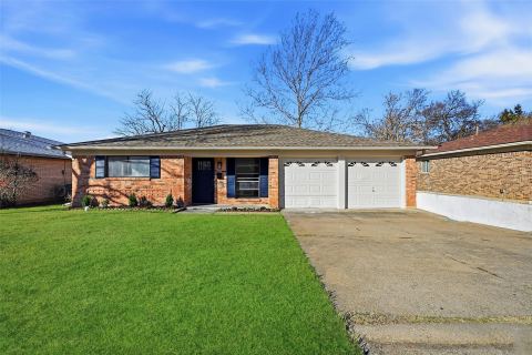 105 N Wood Avenue, Denison