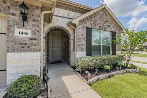 1446 White Water Way, Aubrey, TX 76227 — photo 2