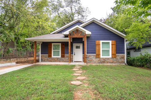 423 W Walker Street, Denison