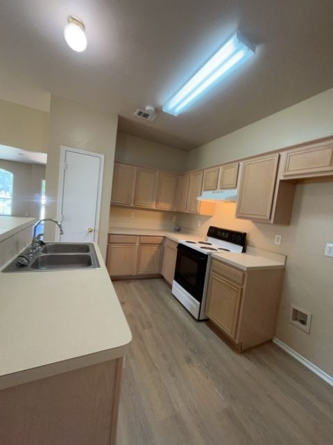1824 Mcneely Street, Lancaster, TX 75134 — photo 2