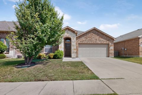 2100 McAllister, Princeton, TX 75407 — photo 2