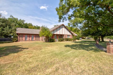 1219 Kiowa Drive E, Lake Kiowa, TX 76240 — photo 2