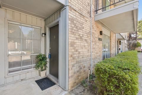 10240 Regal Oaks Drive B, Dallas, TX 75230 — photo 2