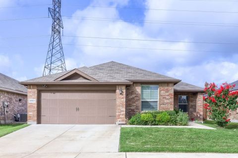 8053 Muddy Creek Drive, Fort Worth