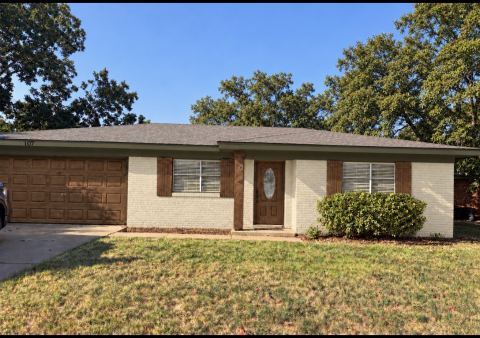 107 SE Harris Street, Burleson, TX 76028 — photo 3