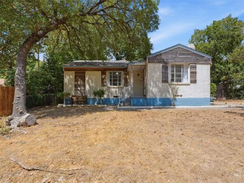911 Reverchon Drive, Dallas, TX 75211 — photo 2