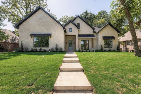 2510 Creekbend Circle, Sherman