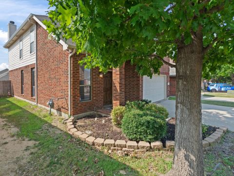 12129 Walden Wood Drive, Fort Worth, TX 76244 — photo 3