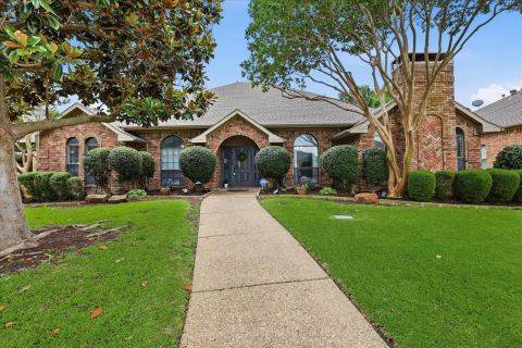1516 Glastonbury Drive, Plano
