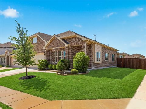 1204 Sumner Street, Aubrey, TX 76227 — photo 2
