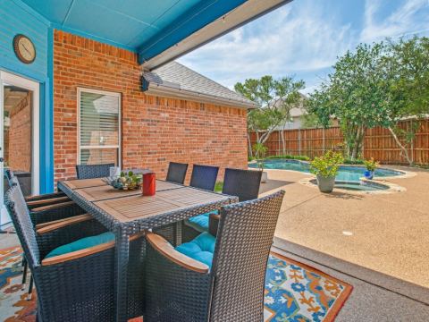 9502 Valley Lake Lane, Irving, TX 75063 — photo 3