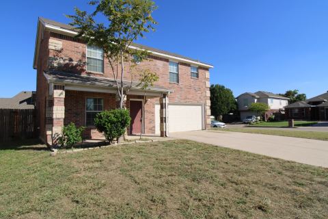 8133 Elvis Court, Fort Worth, TX 76134 — photo 3