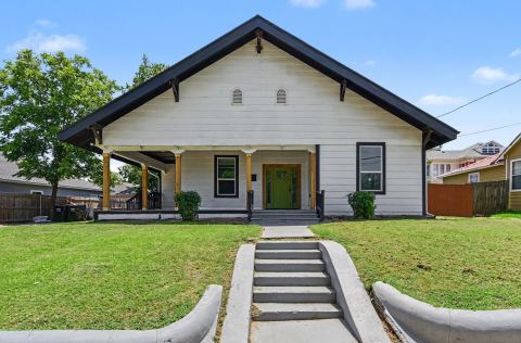 2611 Bourland Street, Greenville