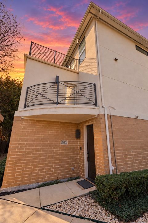 2606 Shelby Avenue 206, Dallas, TX 75219 — photo 3