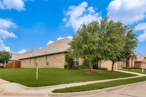 27 Oakridge Lane, Edgecliff Village, TX 76134 — photo 3