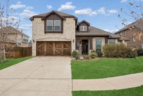 504 Lowland Lane, Waxahachie
