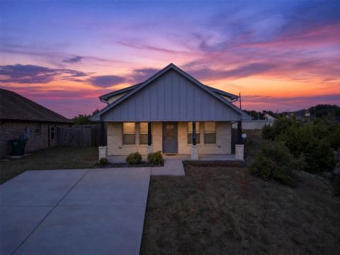 2316 Woodview Trail, Granbury, TX 76048 — photo 3