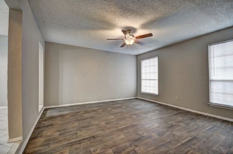 707 E Shady Grove Road, Irving, TX 75060 — photo 3