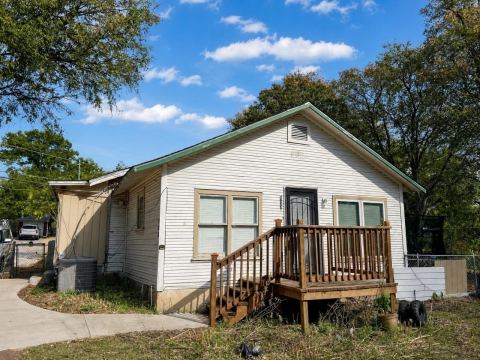 933 Gillham Road B, Fort Worth, TX 76114 — photo 2