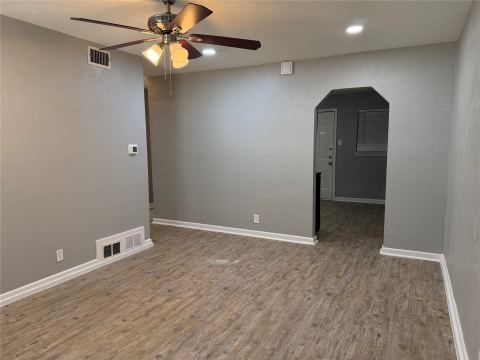 2505 Normont Circle, Fort Worth, TX 76103 — photo 3