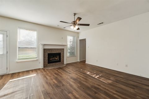 821 S Parks Drive, DeSoto, TX 75115 — photo 2