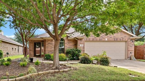 3921 Pitchstone Drive, McKinney, TX 75070 — photo 2