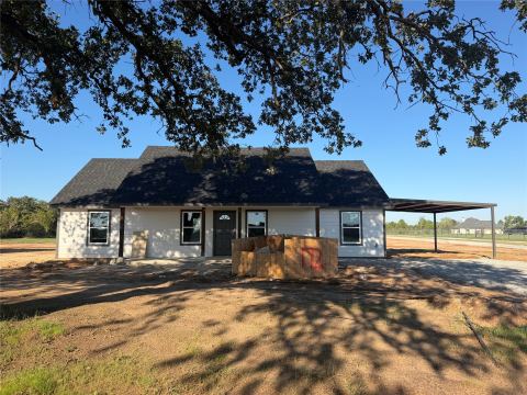 172 Altom Road, Springtown, TX 76082 — photo 2