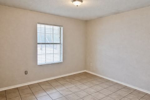 914 N Catherine Street, Terrell, TX 75160 — photo 2
