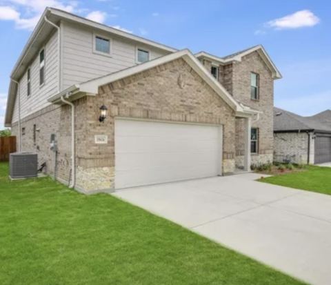 10616 Tonkala Drive, Fort Worth, TX 76179 — photo 2
