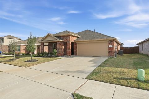 613 Whitecomb Lane, Justin, TX 76247 — photo 3