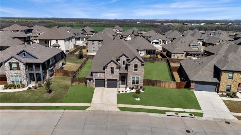 1017 Wrenwood Drive, Justin, TX 76247 — photo 2