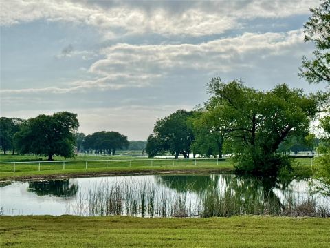 9722 Oak Creek Drive, Pilot Point, TX 76258 — photo 2