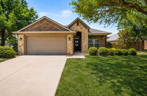 200 Jacinth Lane, Granbury