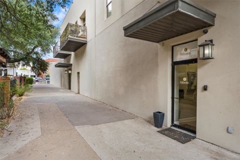 711 Austin Avenue C, Waco, TX 76701 — photo 2