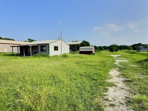 10669 Mineral Wells Highway, Weatherford, TX 76088 — photo 2
