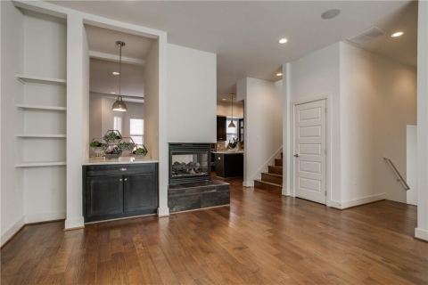 2525 State Street 1117, Dallas