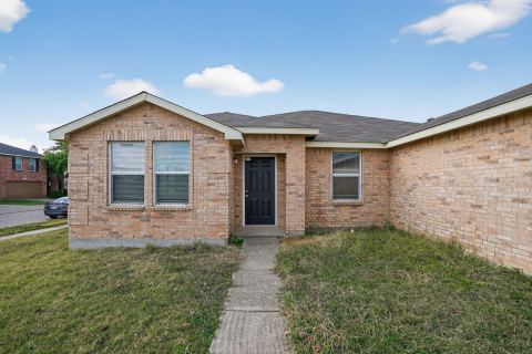 9236 Cheswick Drive, Fort Worth, TX 76123 — photo 2