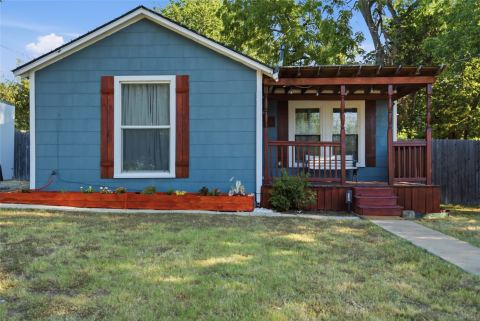 116 W 7th Street, Weatherford