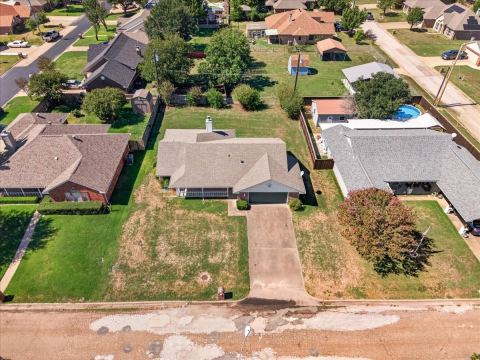 1204 S Bettie Street, Mabank, TX 75147 — photo 2