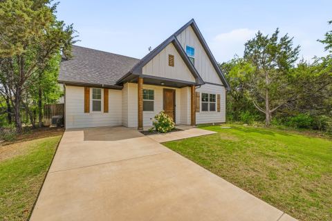 5721 San Jacinto Drive, Granbury, TX 76048 — photo 2