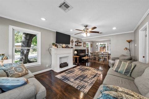 3921 Austin Avenue, Waco, TX 76710 — photo 3