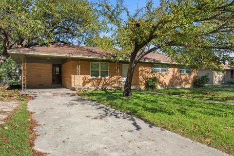 517 N Lydia, Stephenville, TX 76401 — photo 3