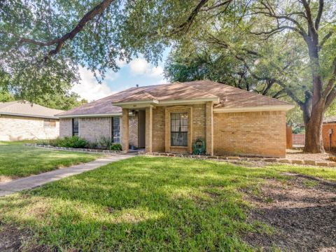 5114 Vera Cruz Drive, Garland, TX 75043 — photo 2