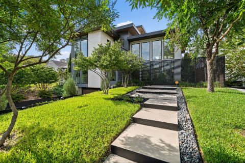 423 W Colorado Boulevard, Dallas, TX 75208 — photo 2