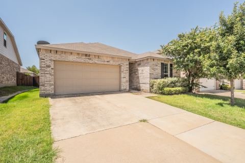 2428 Lohani Lane, Fort Worth, TX 76131 — photo 2