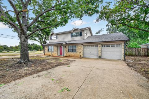 2024 Charleston Drive, Bedford, TX 76022 — photo 3