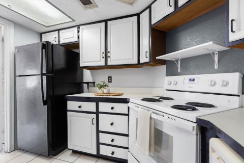 5590 Spring Valley H 203, Dallas
